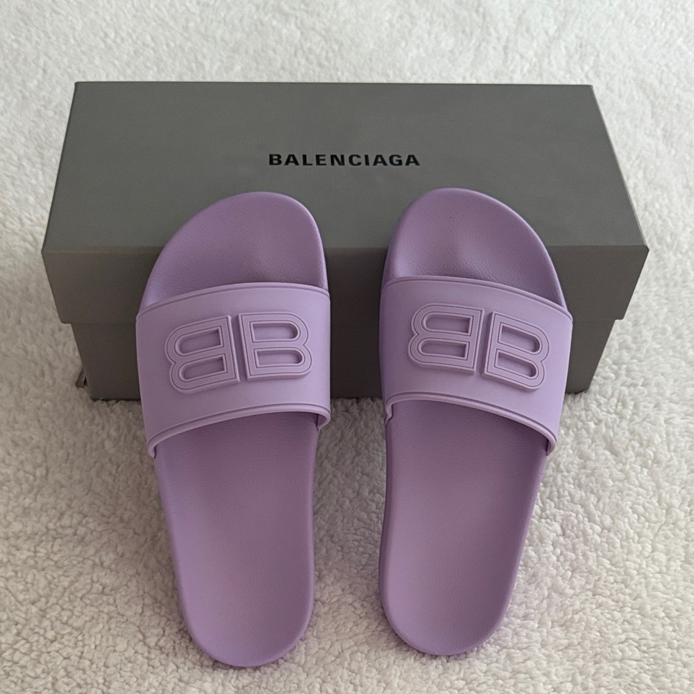 Balenciaga Pool Slides